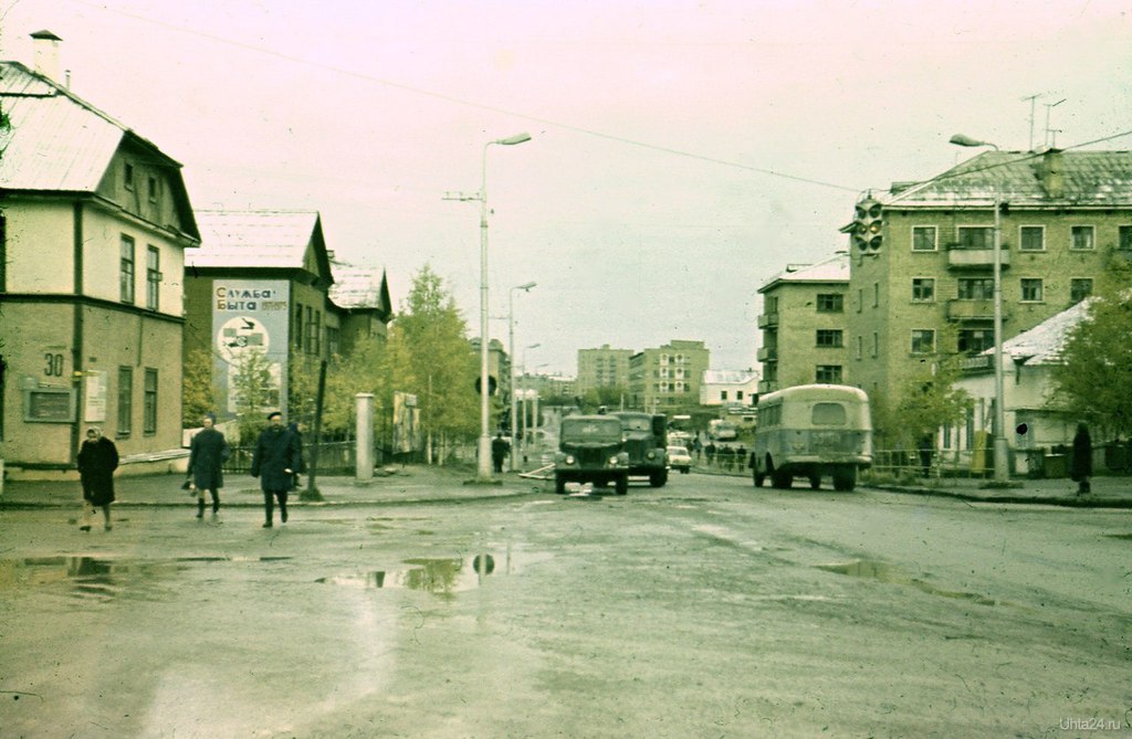 Ухта 24. Фотоальбом Ухта 1979. Старая Ухта фотоальбом история. Пересечение Первомайская и Октябрьская Ухта. Ухта ретро название.